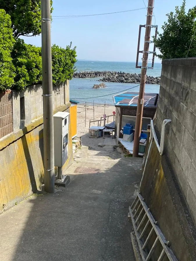Trawl トロール Villa Koshigoe